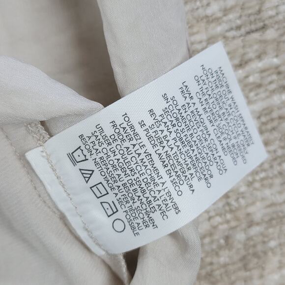 CAbi Snapshot Satin Top Womens Large Ivory Pleated Collar V-Neck Tank Shirt - Picture 6 of 11